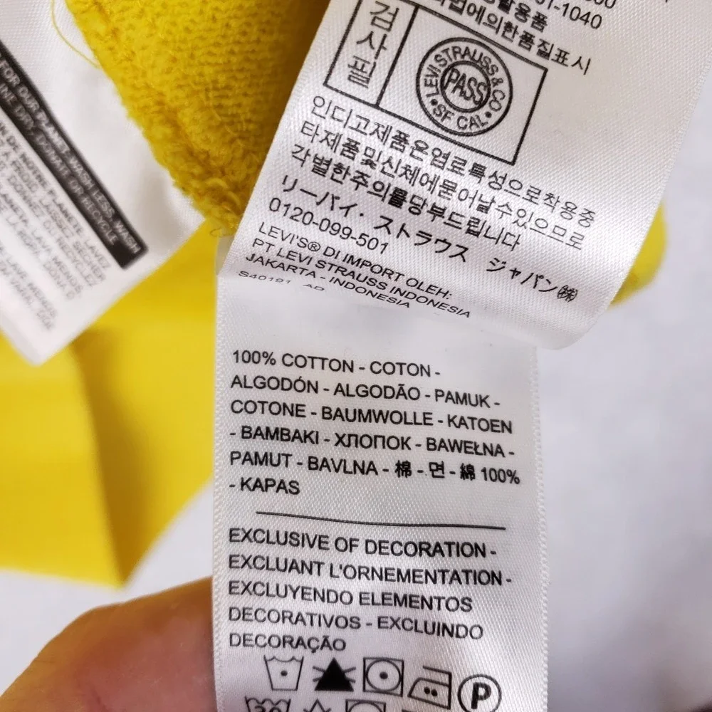 Levi's‎ Colorblock Graphic Crewneck Sweatshirt Small Yellow